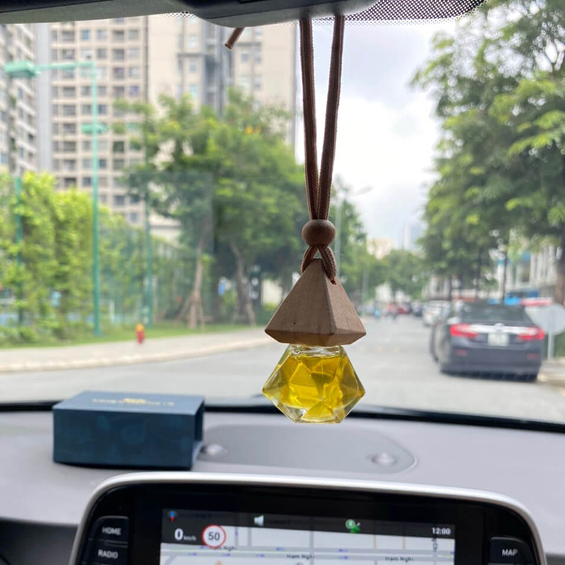 Tinh dầu thơm treo xe ô tô khử mùi hiệu quả, an toàn P180
