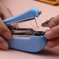 Máy khâu mini cầm tay tiện dụng chất lượng cao BA846