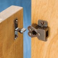 Chốt sập kẹp cánh cửa tủ tiện dụng BA924