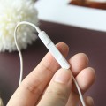 Tai nghe có dây iphone chân Lightning