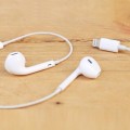 Tai nghe có dây iphone chân Lightning