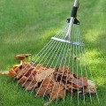 Chổi thép cào lá làm vườn gấp gọn 15 răng đa năng BA1438