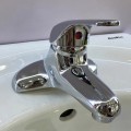 Vòi Lavabo rửa mặt, rửa tay nóng lạnh 2 chân BA1494, Vòi không kèm dây