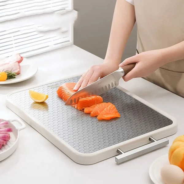 Thớt inox 304 kháng khuẩn 2 mặt an toàn, chống ẩm mốc, khe chống tràn BA1863