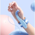 Dụng cụ tập viết chỉnh hình cổ tay giúp bé cầm bút đúng tư thế màu xanh BA1853